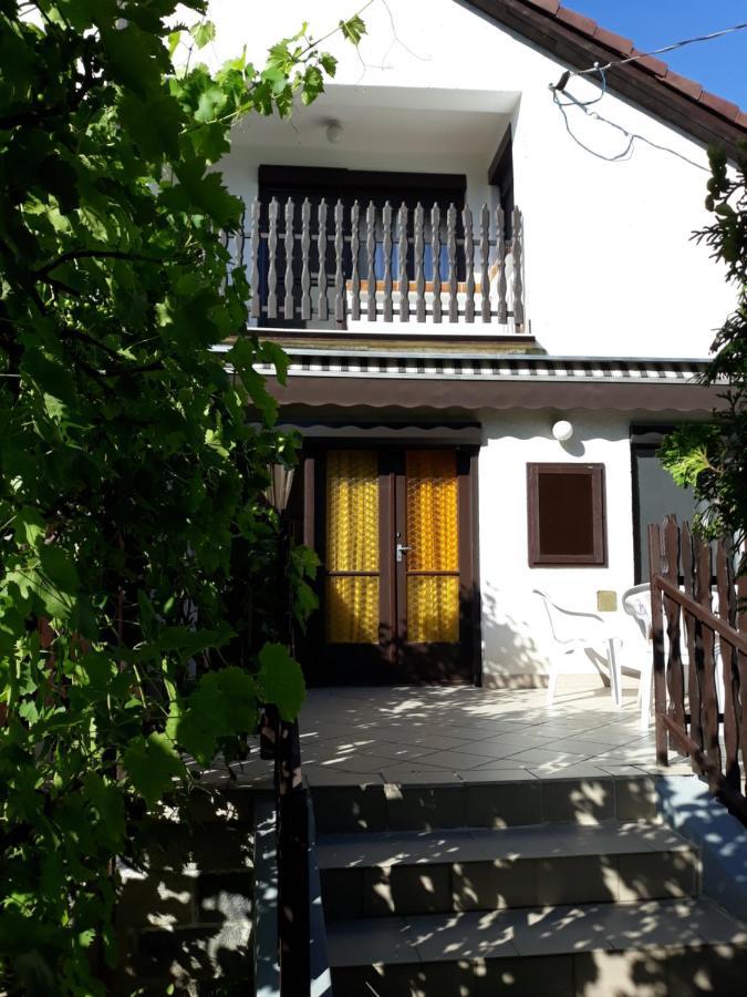 Retrovilla Balatonkenese Eksteriør billede